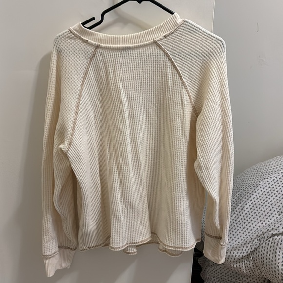 Old navy therma shirt - Picture 2 of 3